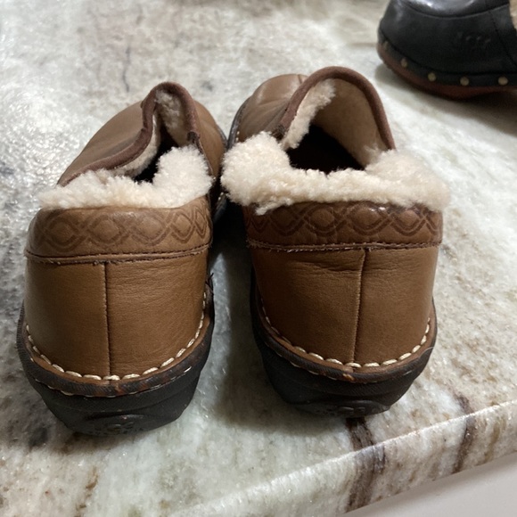 Ugg shoes - Picture 3 of 4